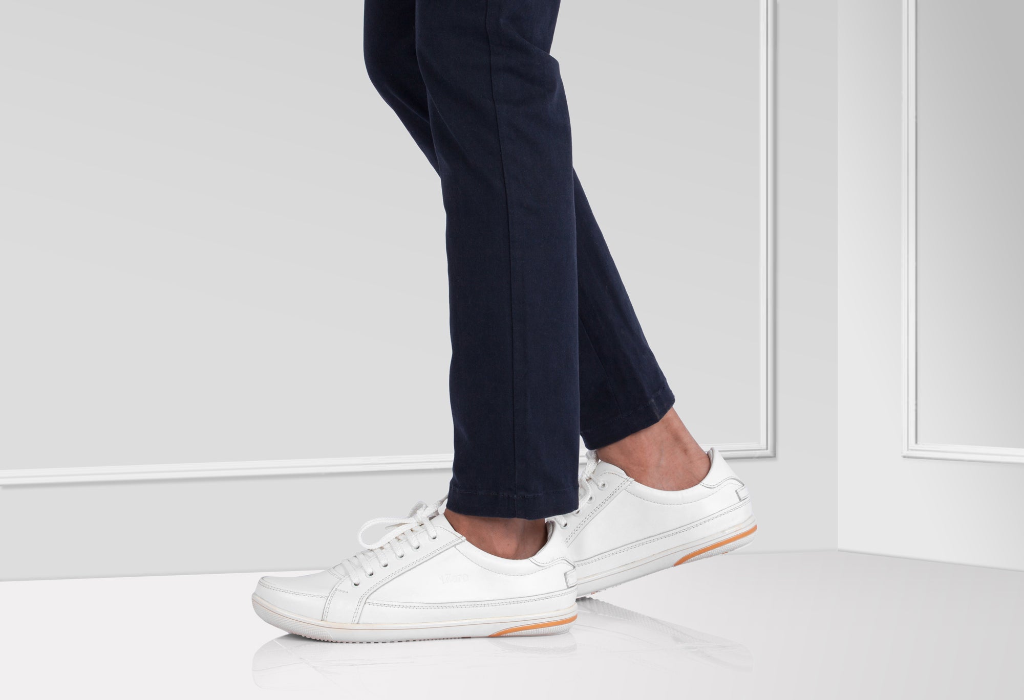 Pure Leather Classic White Sneakers - Atlanta, RONWH416SNW - Showcase Image 1