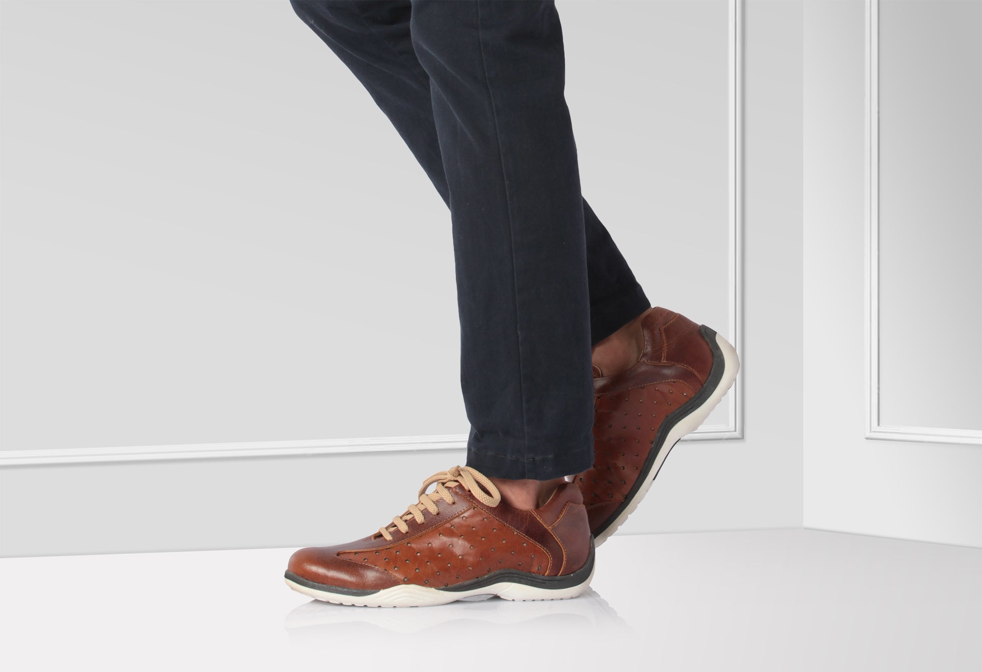 Pure Leather White Sneakers - Moscow, RONWH415PER - Showcase Image 1