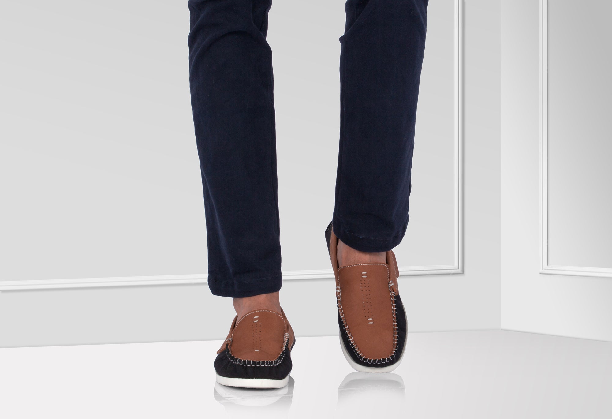 Pure Leather Navy Blue & Tan Boat Shoes - AKAGI, BOAT108BLTAN - Showcase Image 2