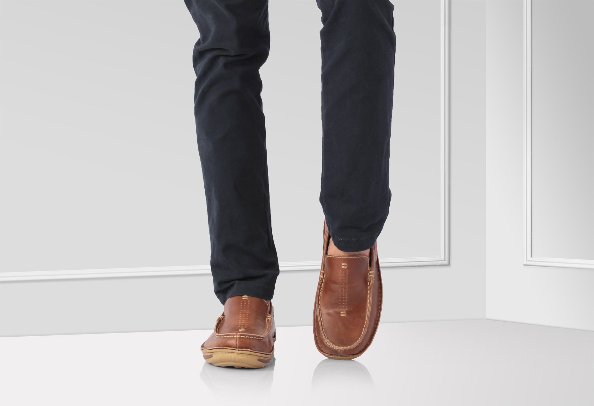 Pure Leather Stitch Down Boat Shoe - Columbus, DM5508YLSOL - Showcase Image 2