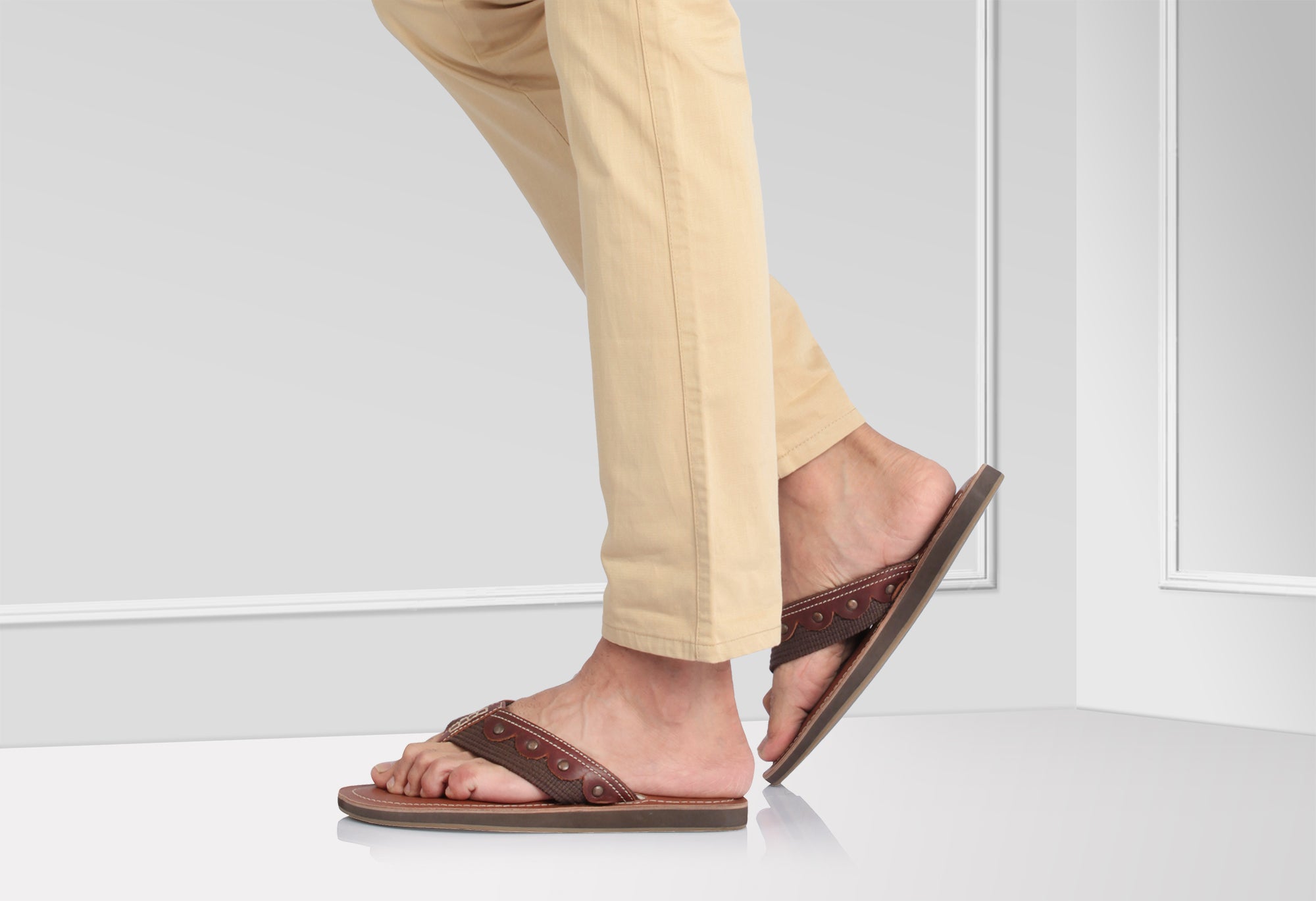 TZARO Genuine Leather Tan & Brown Slipper - Vagator 1901 - Showcase Image 1