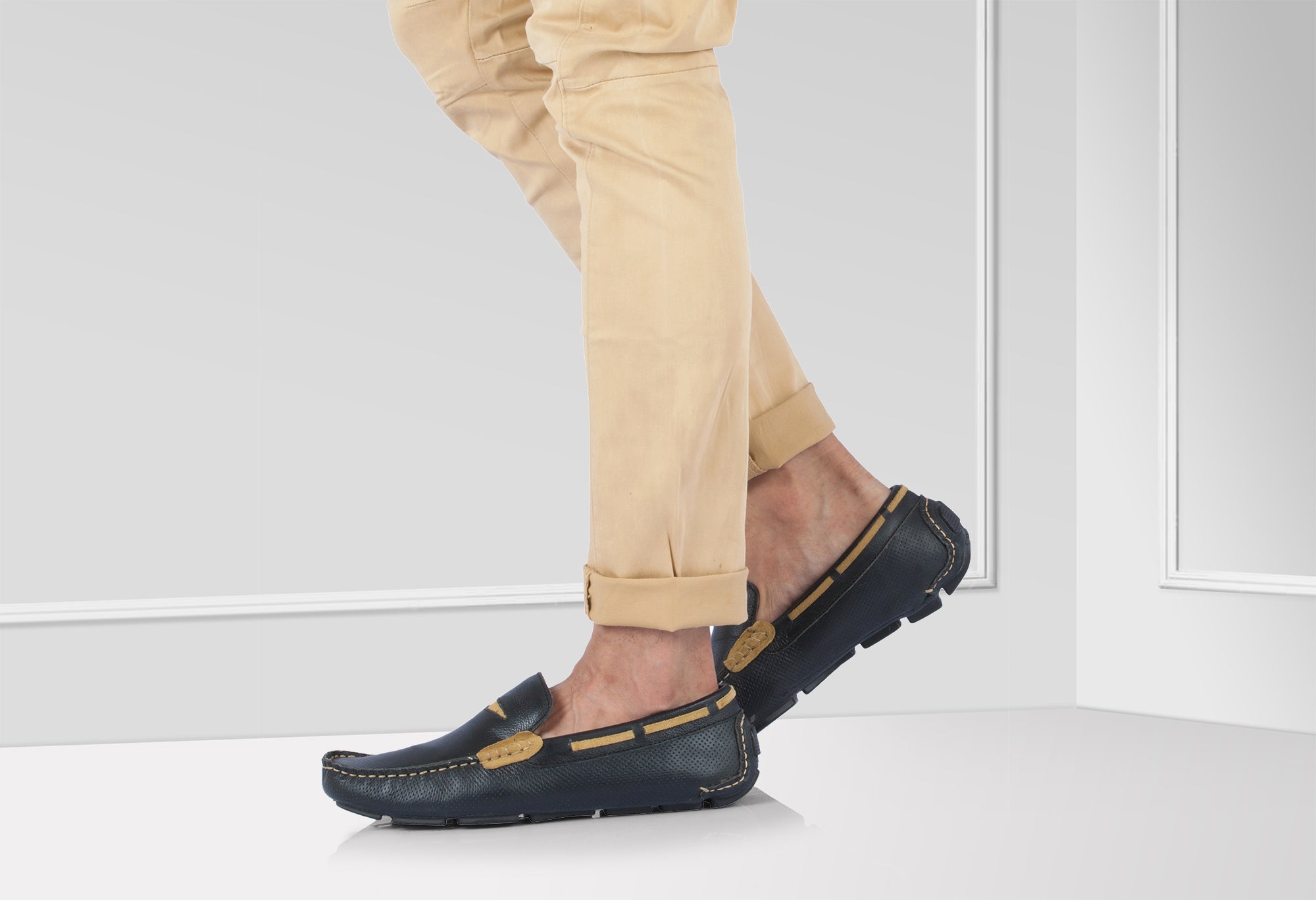 Pure Leather Black Driving Shoes - STN2314PerBlk - Showcase Image 1