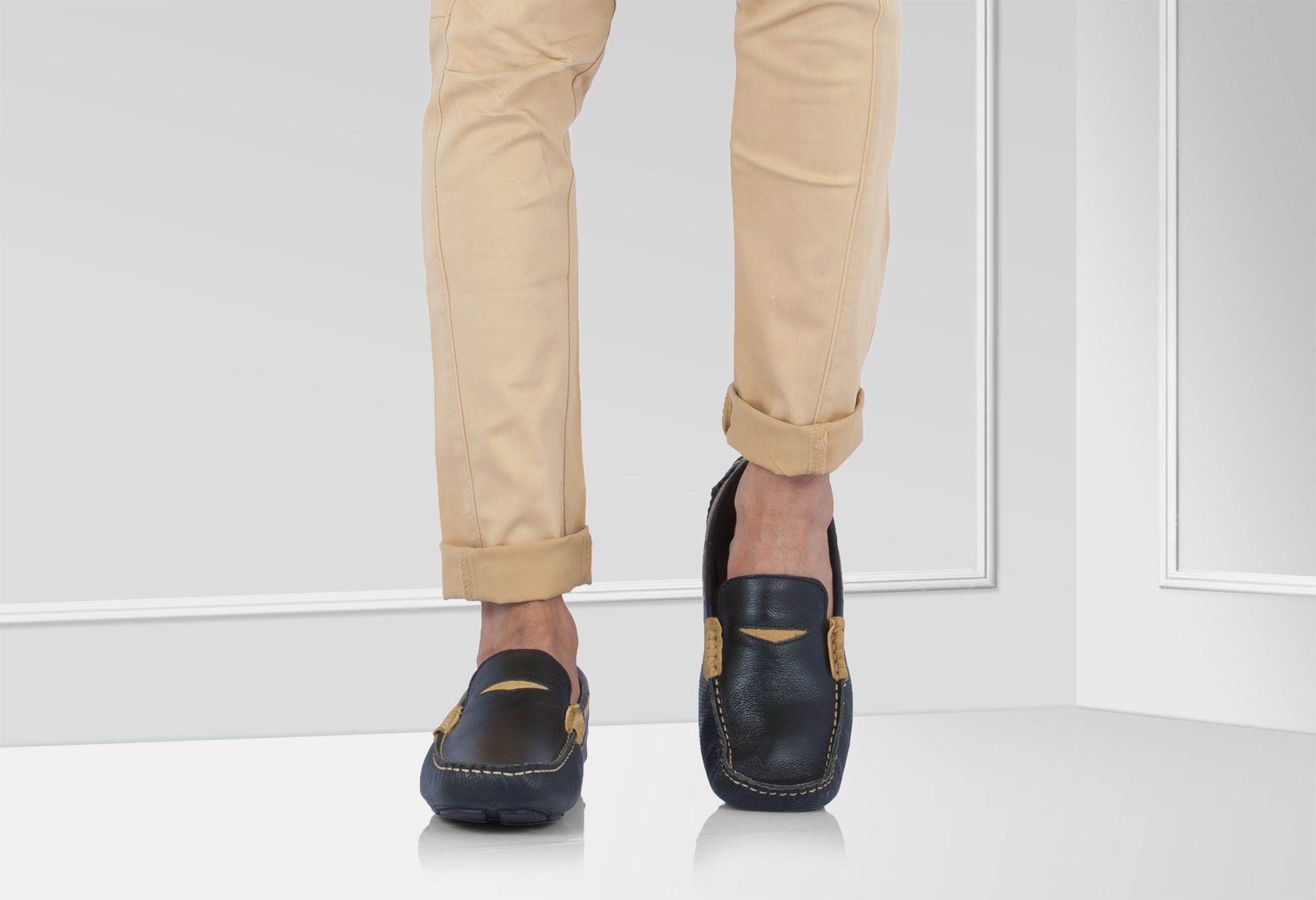 Pure Leather Black Driving Shoes - STN2314PerBlk - Showcase Image 2