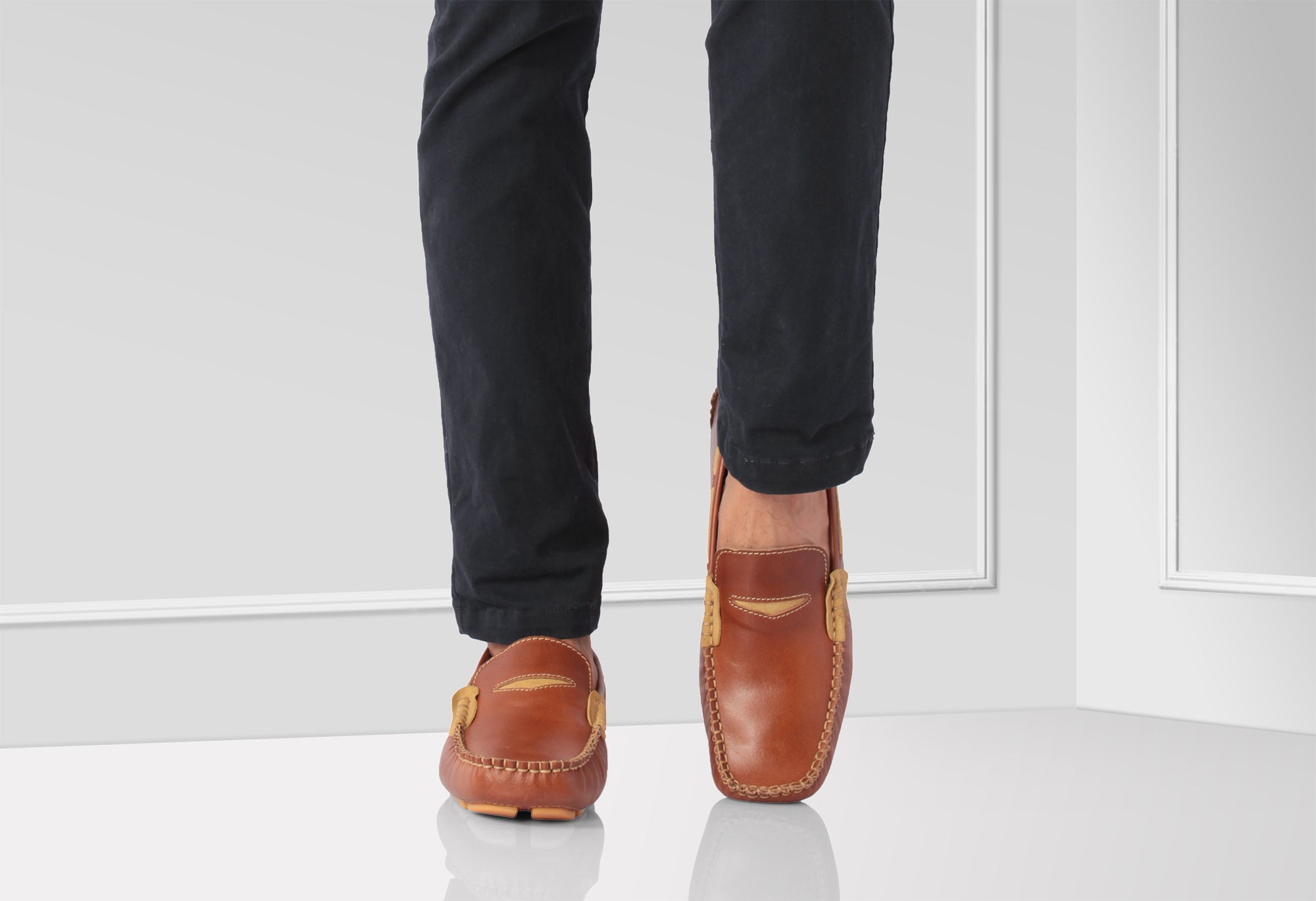Pure Leather Tan Color Driving Shoes - STN2347TN14 - Showcase Image 1
