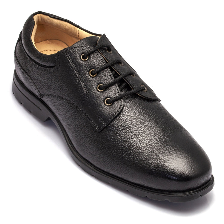 Black pure leather superlight Derby shoe pebble grain finish four-eyelet lacing front angle – TZARO