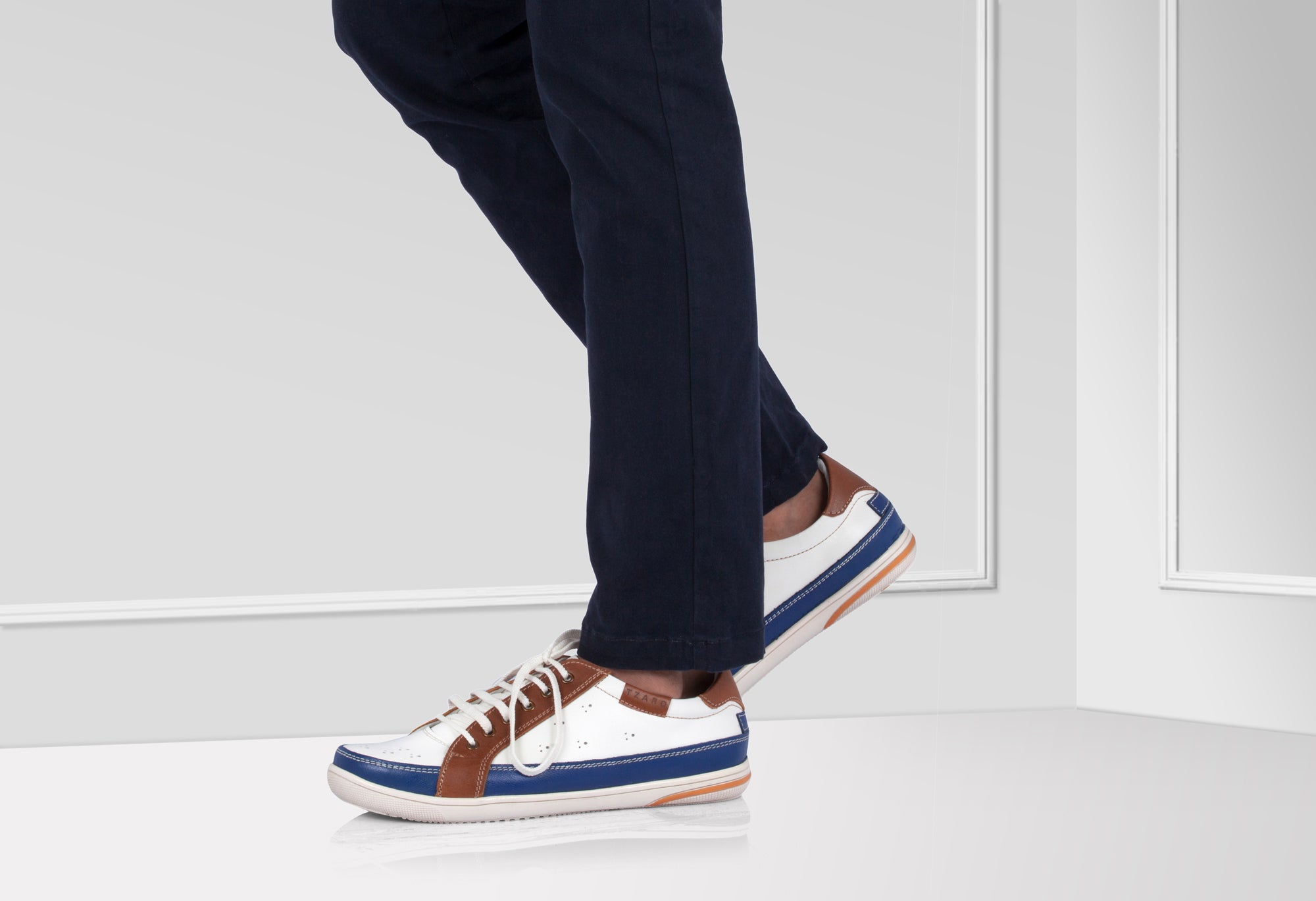 Pure Leather White Sneakers - Moscow, RONWH415PER - Showcase Image 1