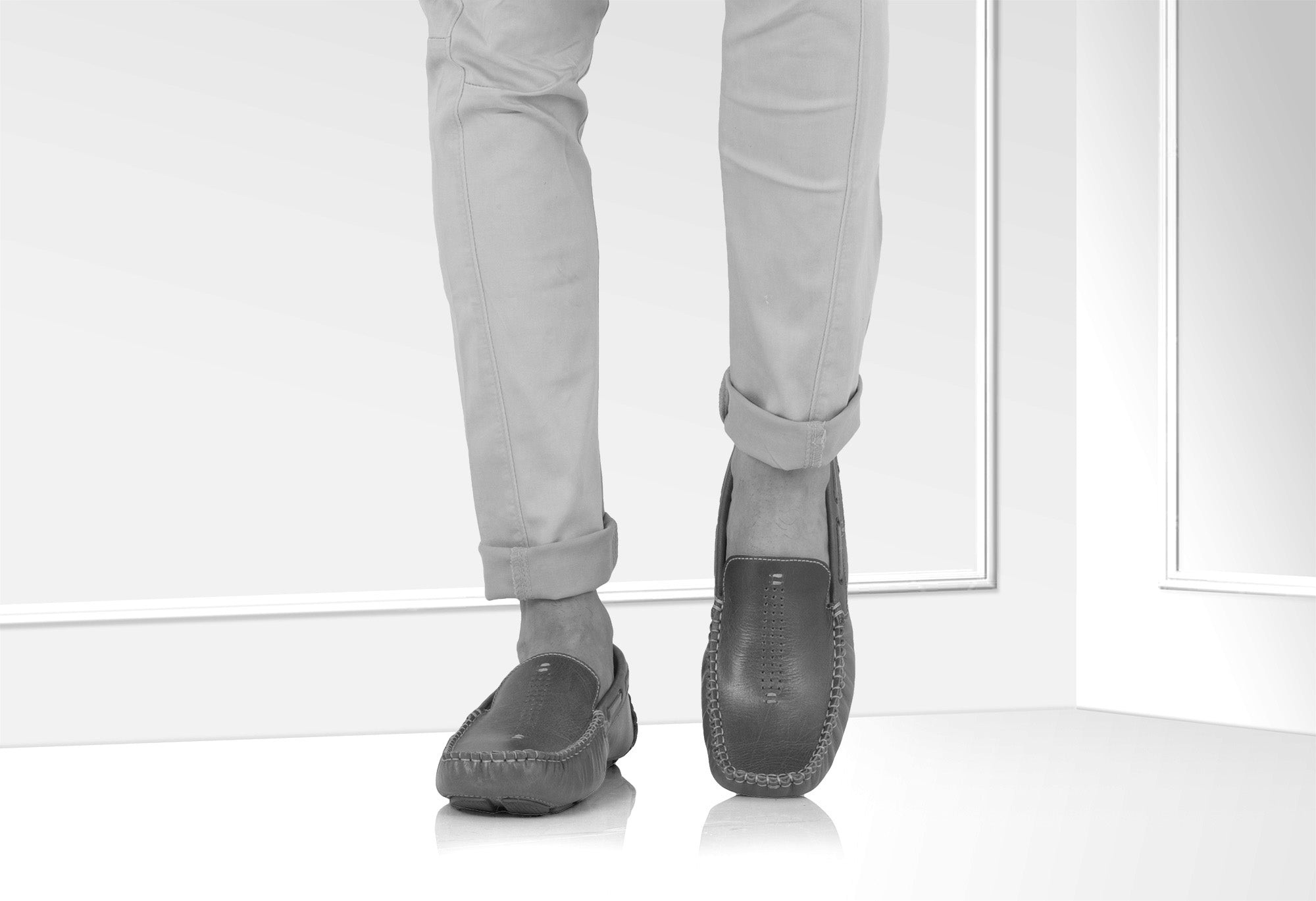 TZARO Genuine Leather Driving Shoes — Tan & Chocolate | Oil Pullup Crunch & Tumbled NDM | True Moccasin |STN2307TANCHC - Showcase Image 2